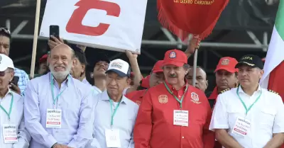 Napole�n G�mez Urrutia