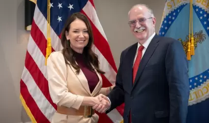 Brooke Rollins y Julio Berdegu