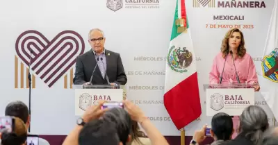 Gobernadora Marina del Pilar Avila Olmeda y el Secretario General de Gobierno Al