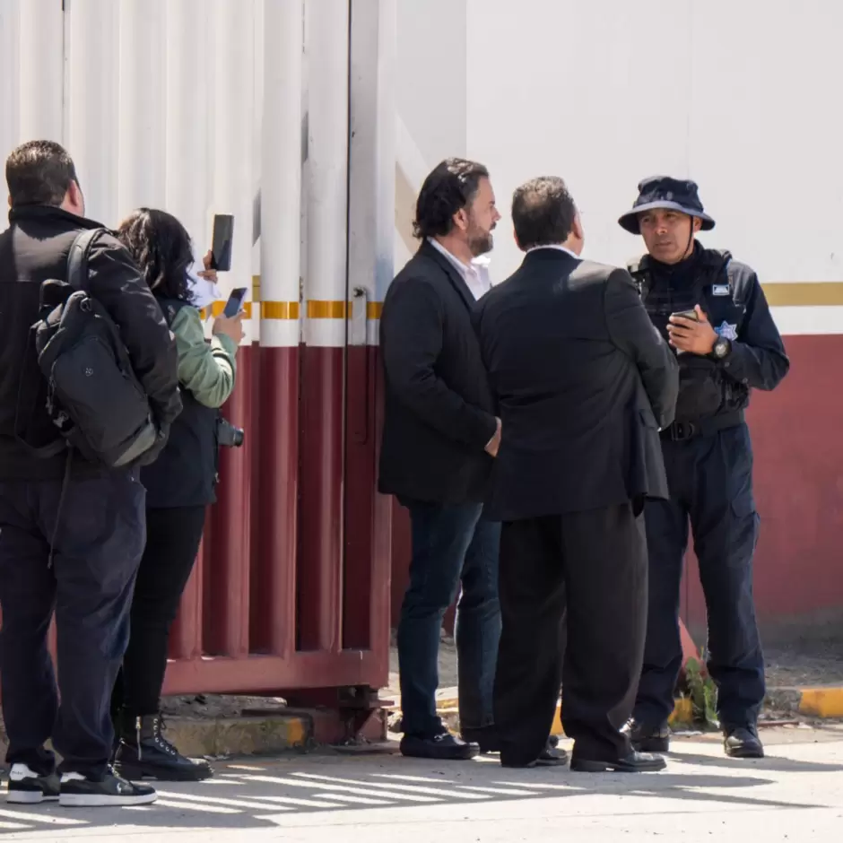 Enfrentan a elementos de la SSPC y a agentes aduanales "corruptos"