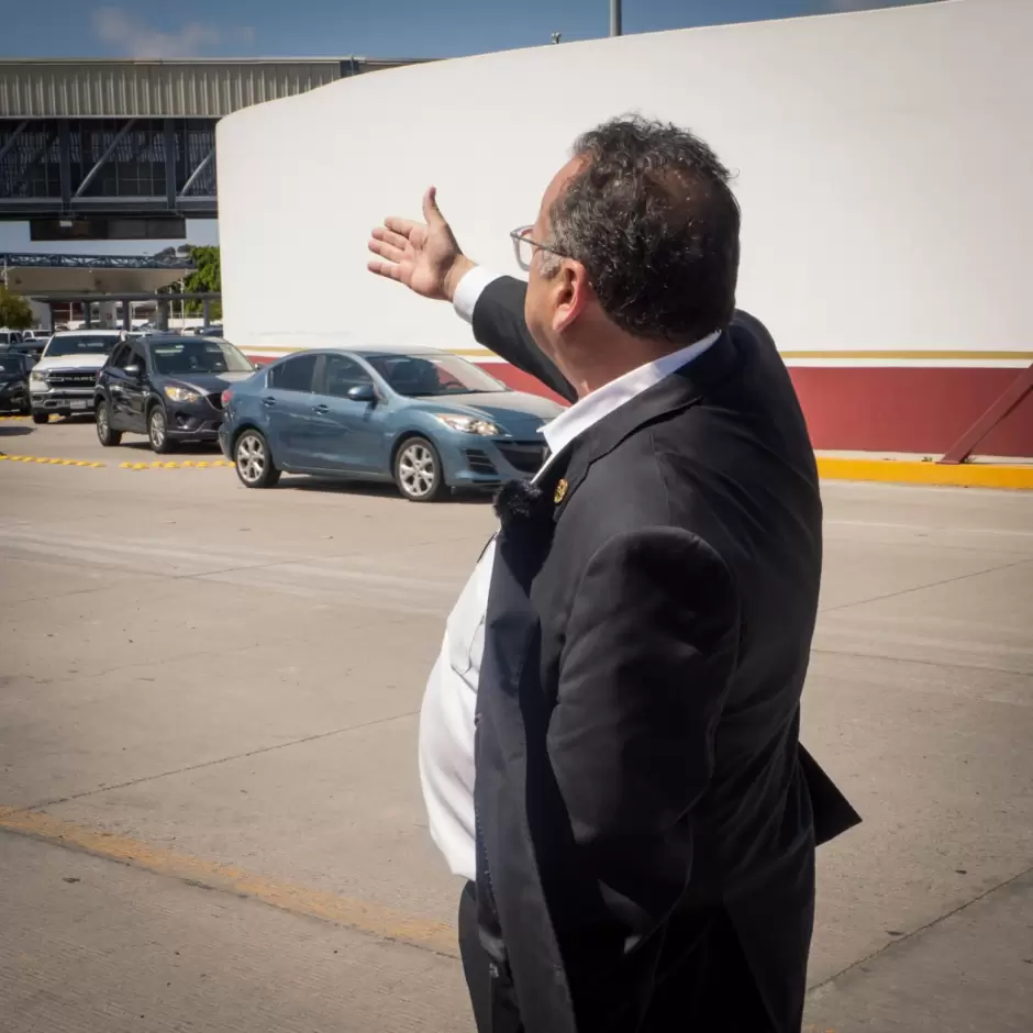 Enfrentan a elementos de la SSPC y a agentes aduanales "corruptos"