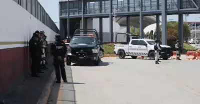 Enfrentan a elementos de la SSPC y a agentes aduanales "corruptos"