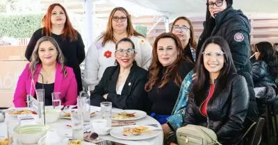 Celebran el Da de las Madres en Ensenada