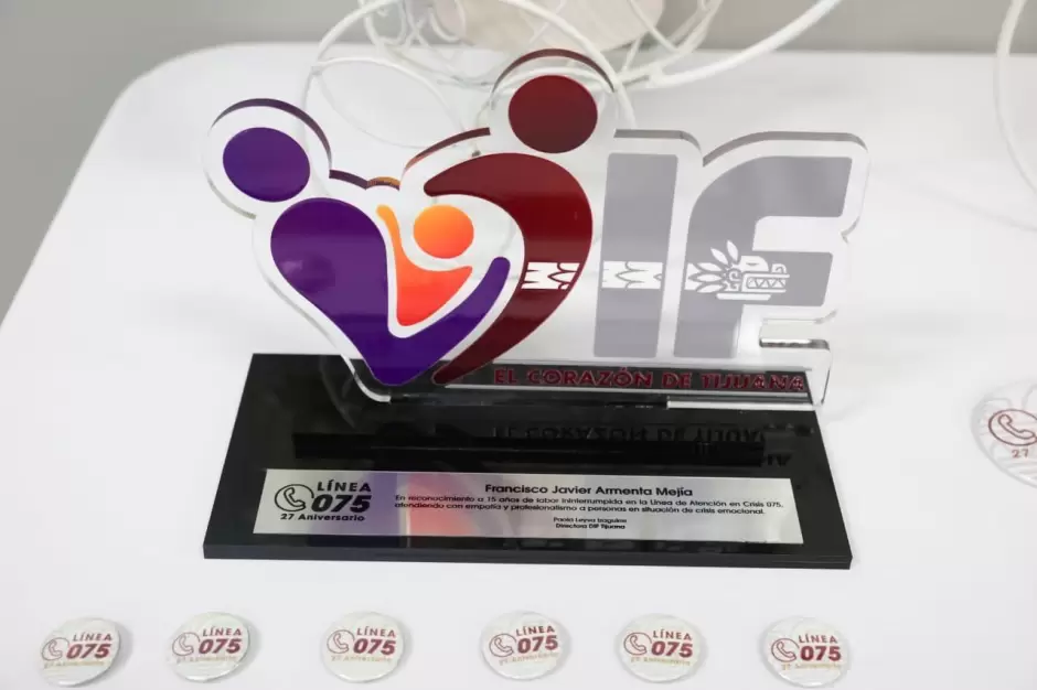 27 Aniversario de la Lnea de Intervencin en Crisis 075