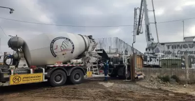 Avance en obra de agua potable en el ej. Lzaro Crdenas