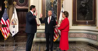 Ronald Johnson protesta como embajador de EU en Mxico