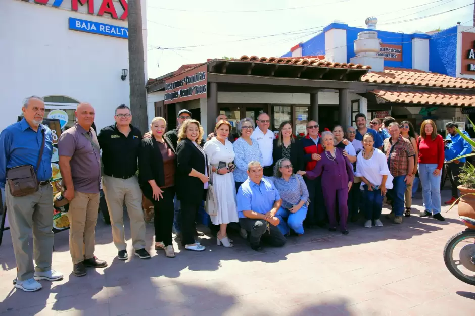 Encuentro con comerciantes, restauranteros y residentes de Playas de Rosarito