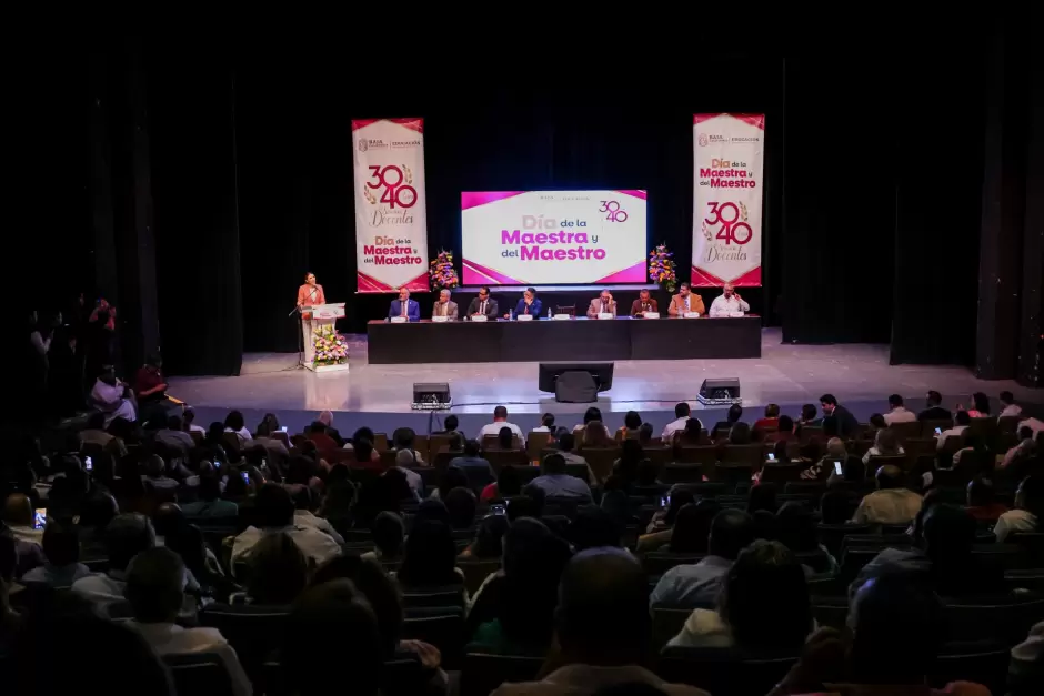 Conmemoracin del Da de la Maestra y el Maestro