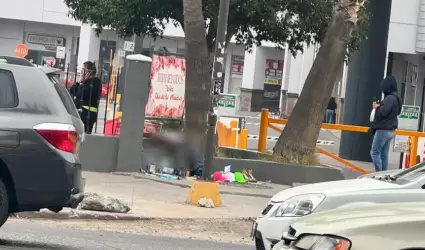 Hombre fue atacado a balazos frente a Plaza Carrusel