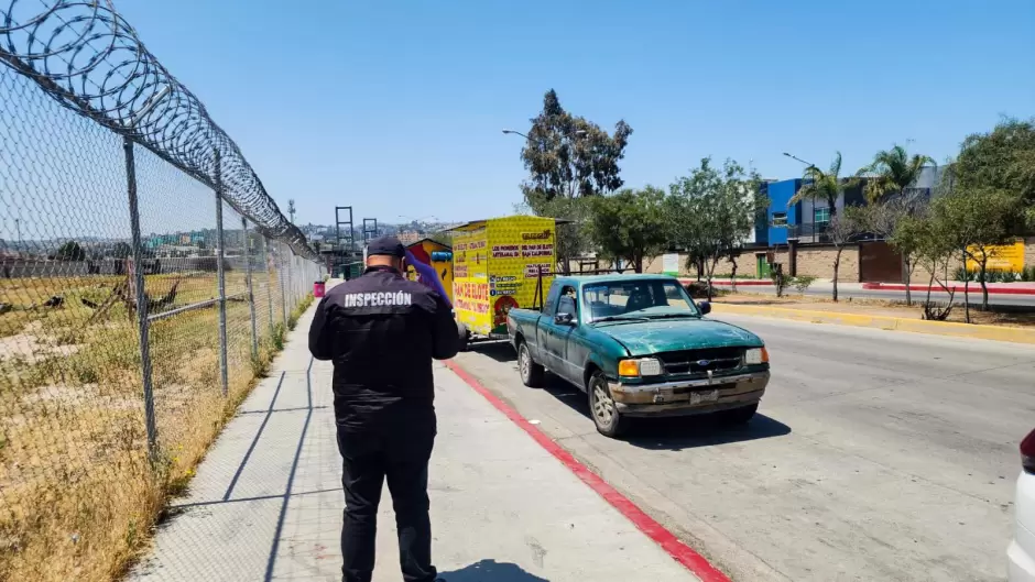 Reubican a comercios ambulantes en la Tercera Etapa del Ro