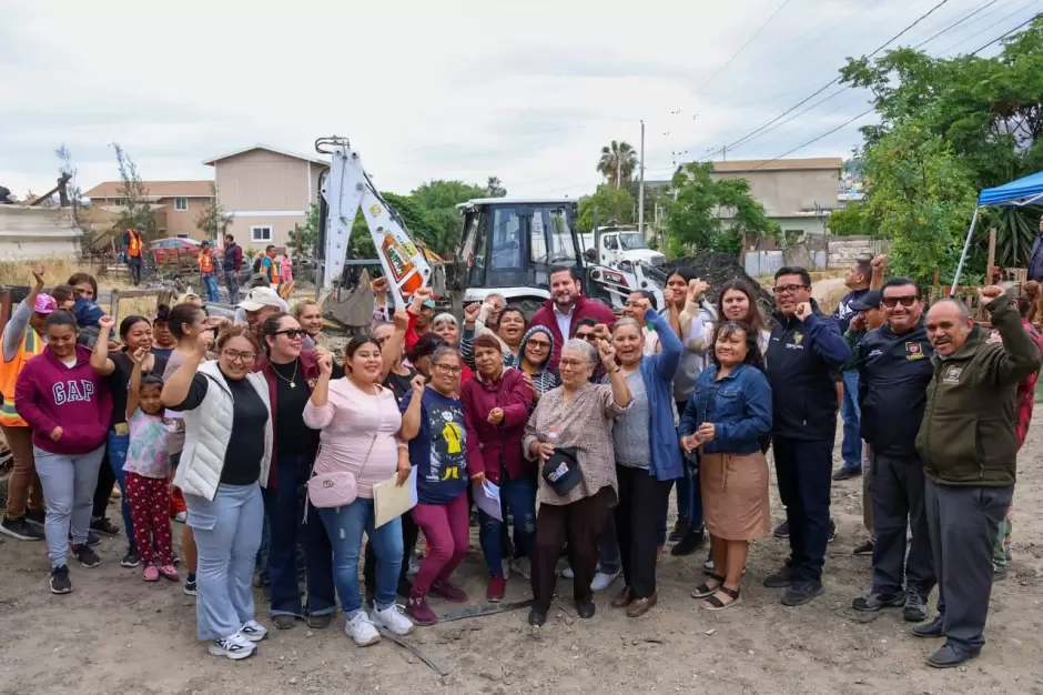 Limpieza de canal pluvial en Terrazas del Valle