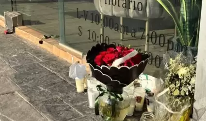 Dejan arreglo floral en esttica donde asesinaron a influencer