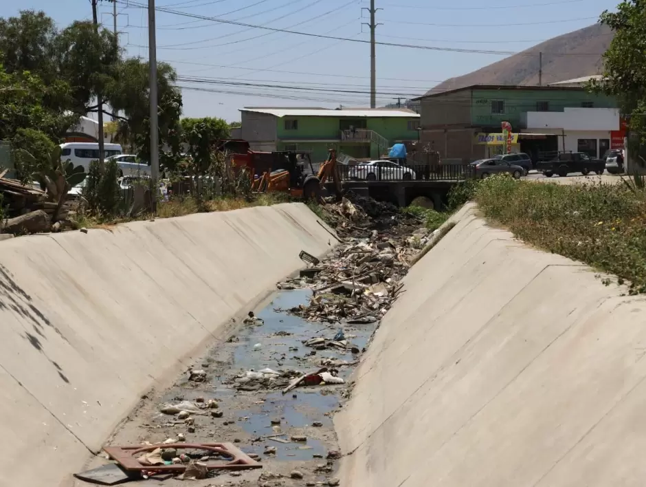 Limpieza de pluvial en Ejido Matamoros