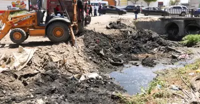 Limpieza de pluvial en Ejido Matamoros