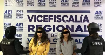 Detienen a 2 maestras en Oaxaca por incidente en Colegio