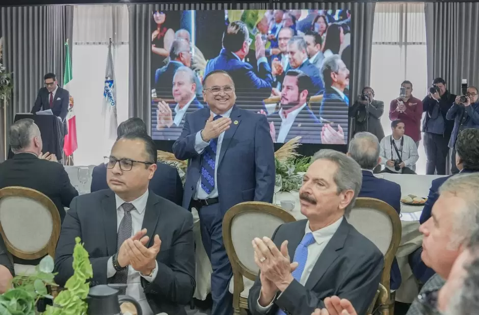 Olivaldo Paz Gmez toma protesta como presidente de Canaco Tijuana 2025-2026