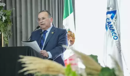 Olivaldo Paz Gmez toma protesta como presidente de Canaco Tijuana 2025-2026