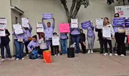 Se manifiestan para exigir se mantenga el apoyo del PIMMEE en BC