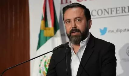 Arturo vila, diputado Morenista