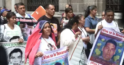 Padres de los 43 de Ayotzinapa