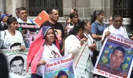 Padres de los 43 de Ayotzinapa