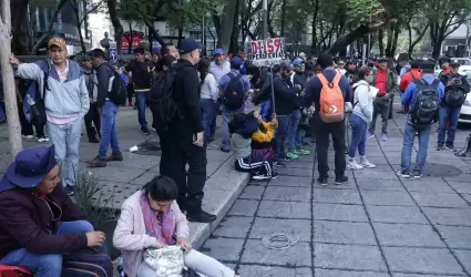 Concentracin de trabajadores de la CNTE