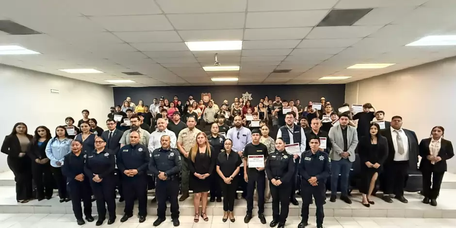 Ceremonia de clausura del programa 'Jvenes Cambiando sus Vidas'