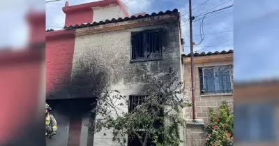 Incendio en la colonia Pórticos de San Antonio