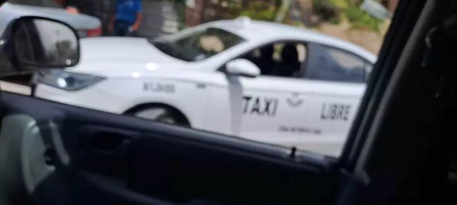 Taxi