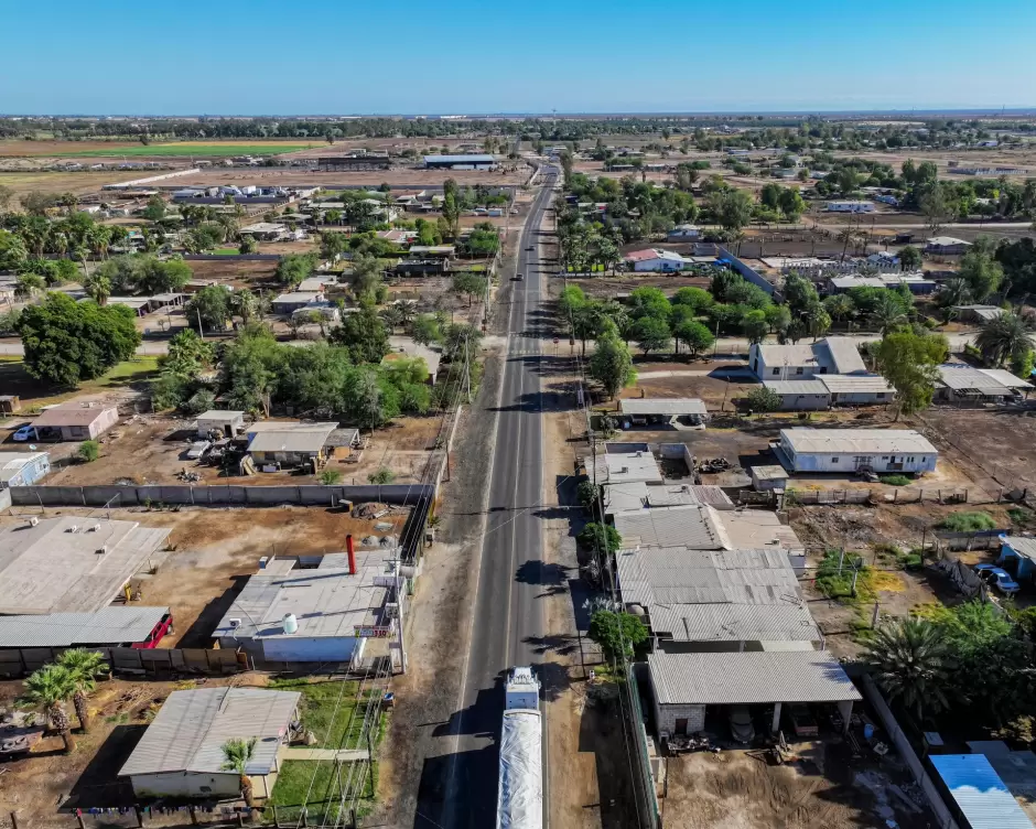 Obras de pavimentacin carretera zona prioritaria del Valle de Mexicali