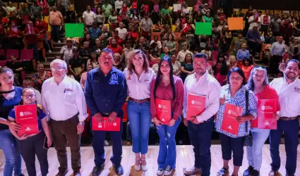 Aseguran su patrimonio ms de 17 mil familias con ttulos de propiedad en gobier