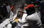Maestros disidentes destrozan y saquean edifico del SNTE