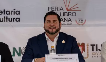 Burgueo Ruiz en la Feria del Libro de Tijuana