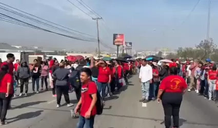 Antorcha Campesina bloque por dos horas la carretera Tijuana - Tecate