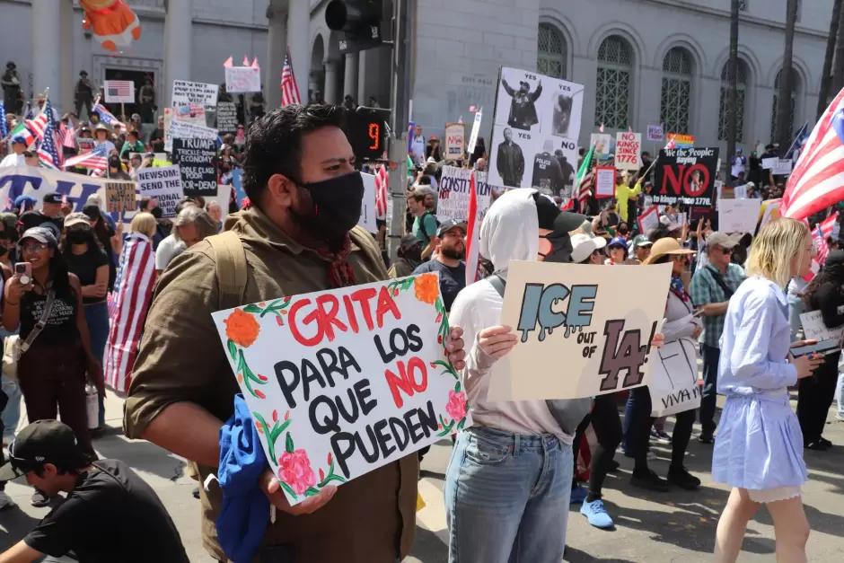 Protesta en Los ngeles contra redadas migratorias y militarizacin de EEUU