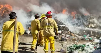 Incendio en centro de transferencia de colonia Guajardo