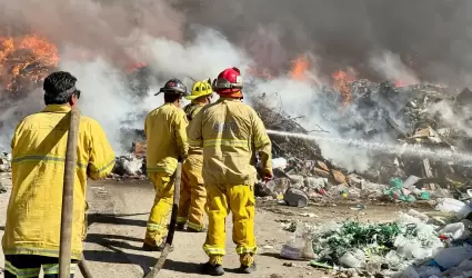 Incendio en centro de transferencia de colonia Guajardo