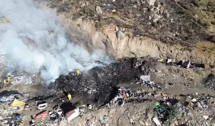 Incendio en centro de transferencia de la colonia Guajardo
