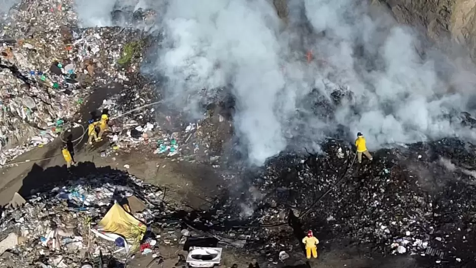 Controlado incendio en centro de transferencia de la colonia Guajardo