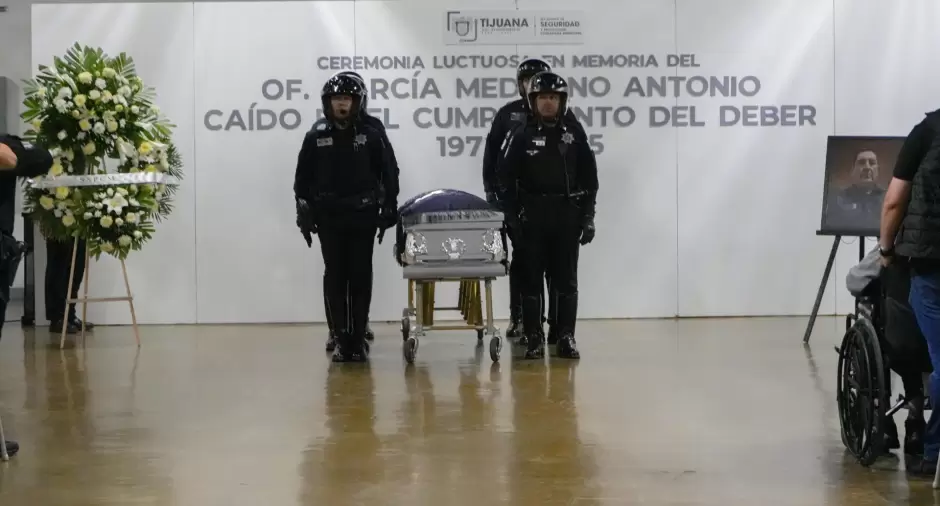 Despiden con honores al oficial de trnsito Antonio Garca Medrano