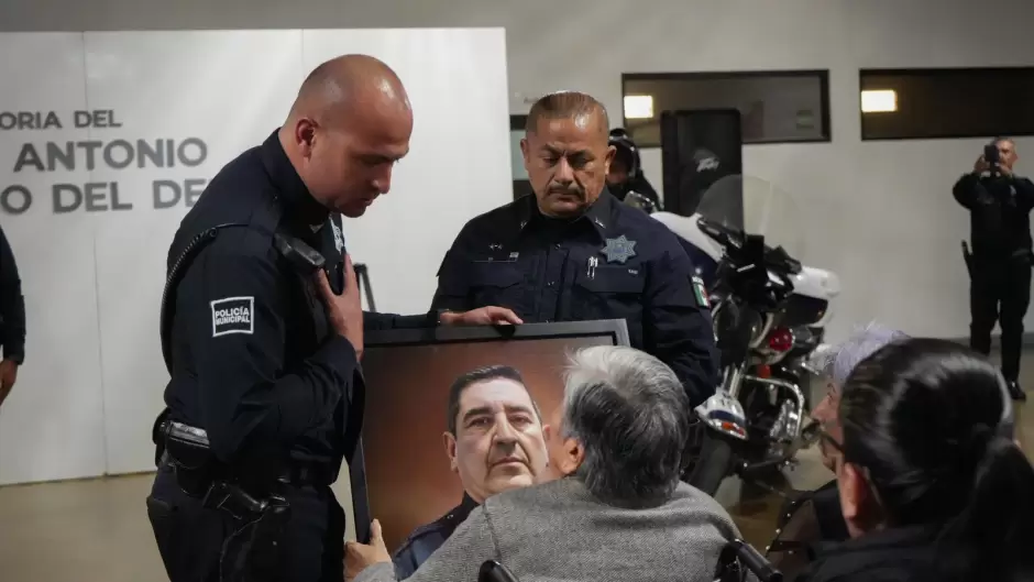 Despiden con honores al oficial de trnsito Antonio Garca Medrano