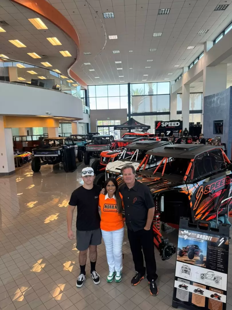 Visita alcaldesa Claudia Agatn empresa SPEED UTV