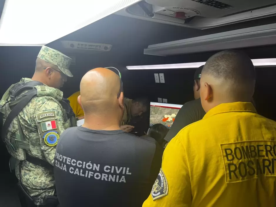 Combate en incendios forestales activos en Tecate