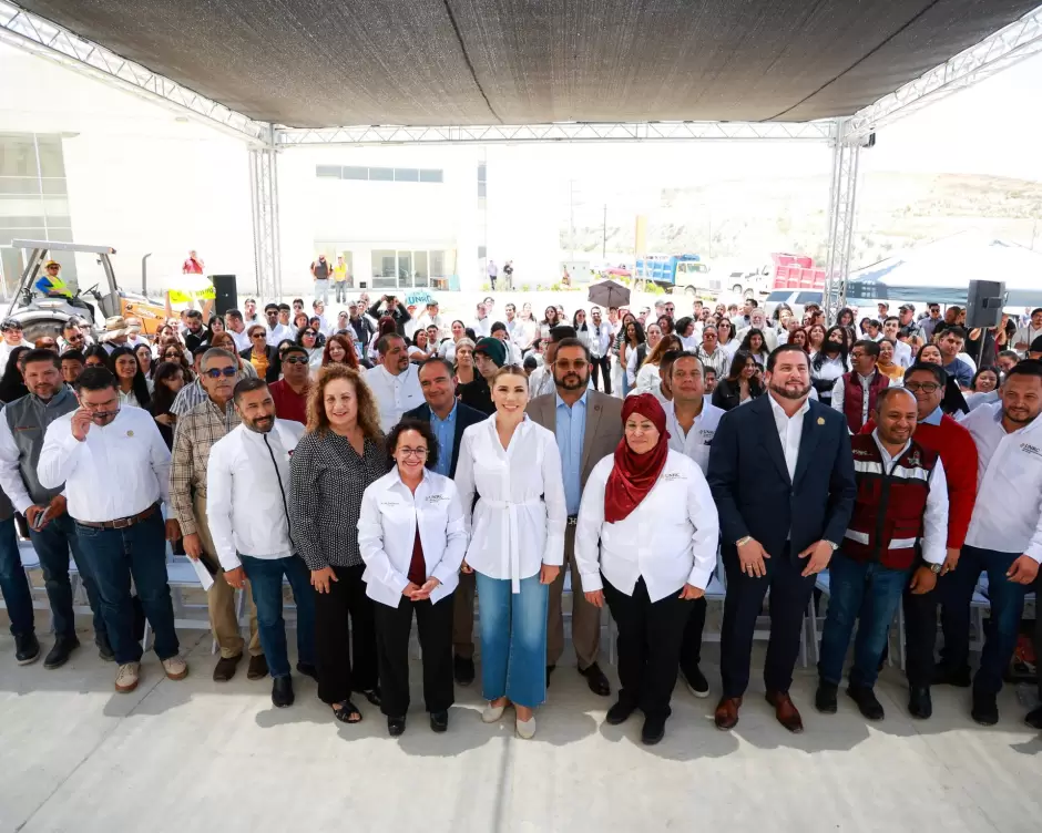 Obra de la Universidad Nacional Rosario Castellanos en Tijuana