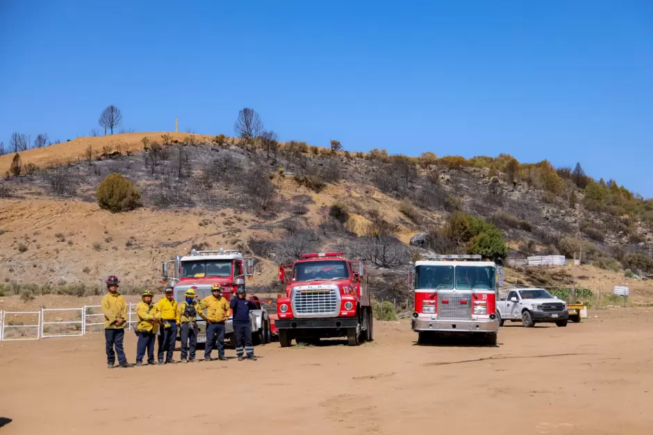 Supervisa gobernadora Marina del Pilar la zona del incendio Guadalajara 2 en Tecate
