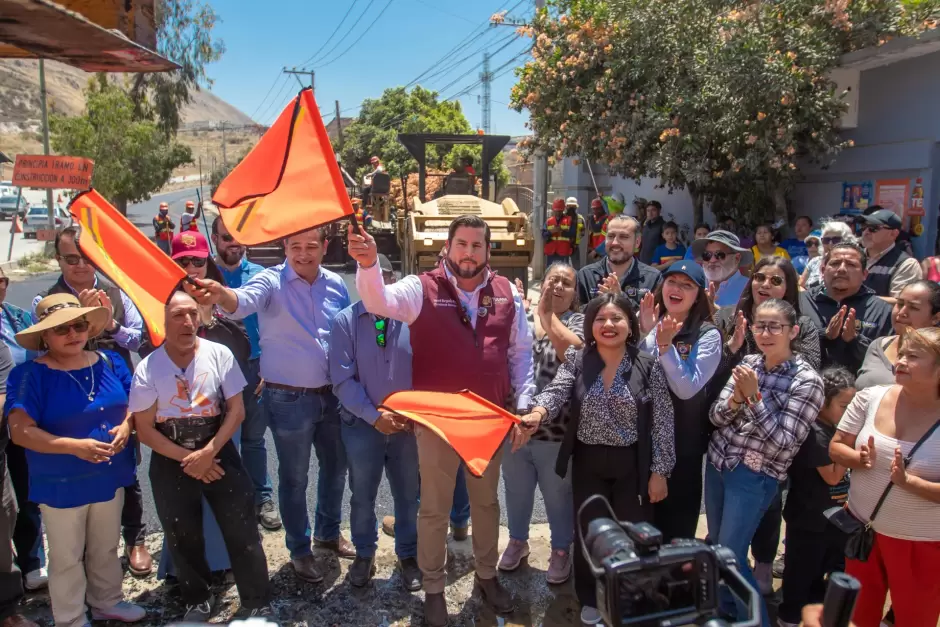 Arrancan obra de reencarpetado de calle principal en Residencial del Bosque