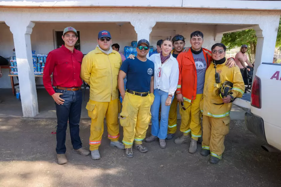 Refuerzan combate a incendio en Tecate