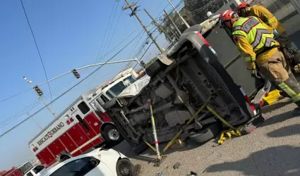 Volcadura de taxi de ruta