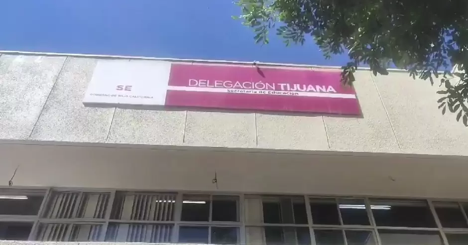Miembros del Sindicato Estatal de Trabajadores de la Educacin