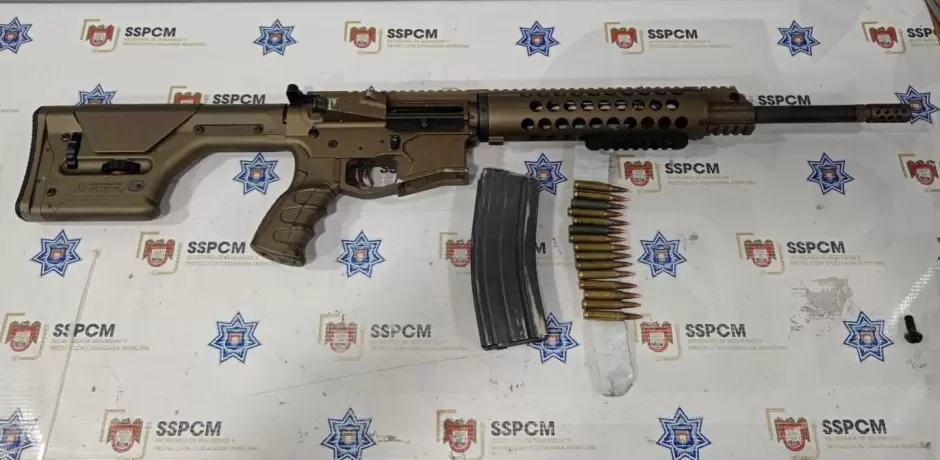 Detenido en posesin de fusil de asalto